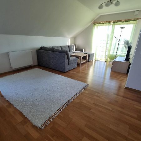 Juuli Apartament Kuressaare Extérieur photo
