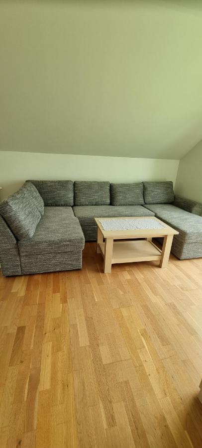 Juuli Apartament Kuressaare Extérieur photo