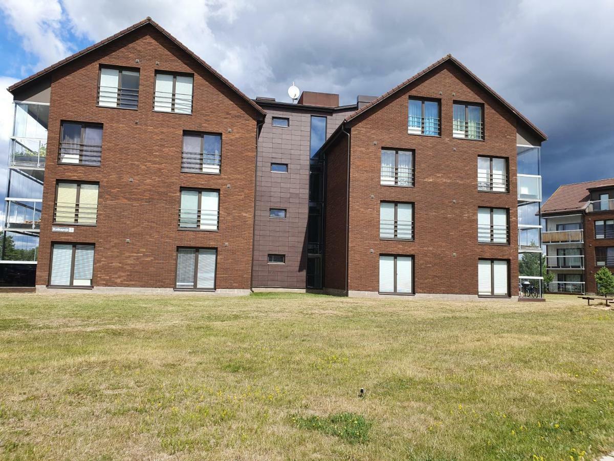 Juuli Apartament Kuressaare Extérieur photo