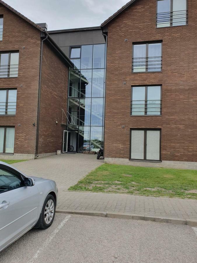 Juuli Apartament Kuressaare Extérieur photo